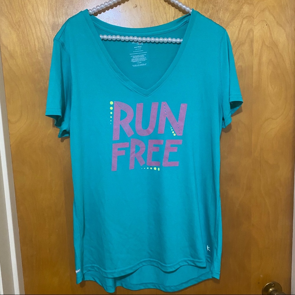 Danskin Now Workout Top